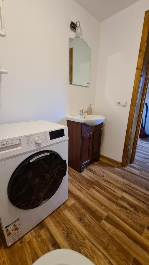 Villa Casa Bunicilor Din Oncesti Esterno foto
