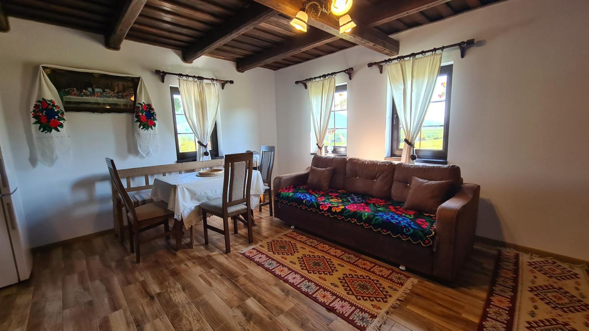 Villa Casa Bunicilor Din Oncesti Esterno foto